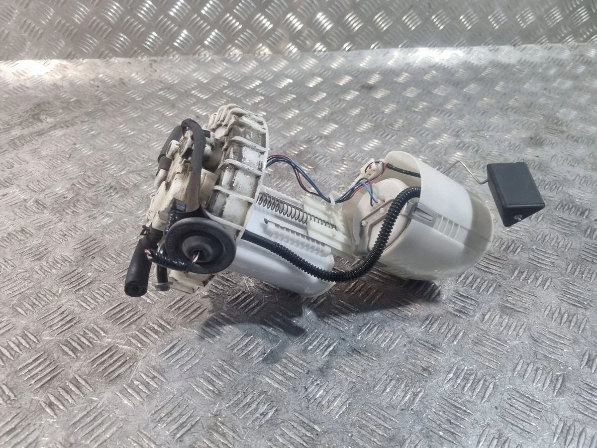 Kraftstoffpumpe Toyota Prius Plus 1.8 image 3
