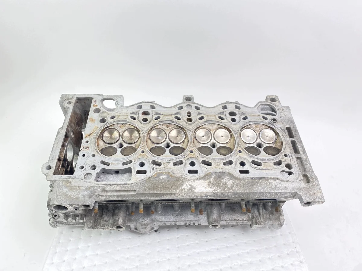 BMW E46 Cylinder Head 11127581141 Used image 6