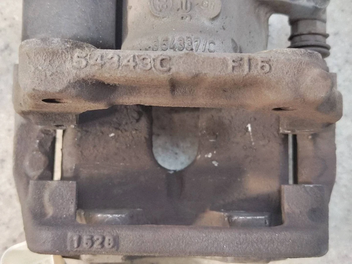 Bremssattel Rechts Hinten Mercedes E W213 image 4