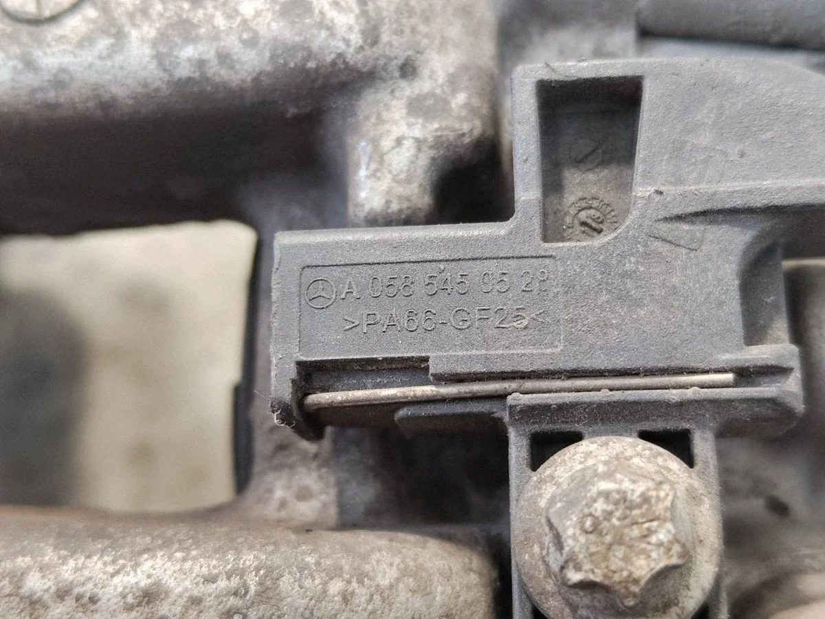 Bremssattel Rechts Hinten Mercedes E W213 image 9
