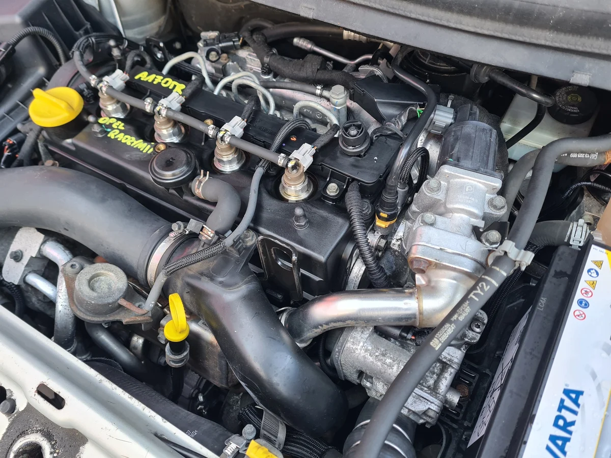 Motor A17DTRA17DTJGAWIN2 Opel Zafira B 1.7 CDTI image 3