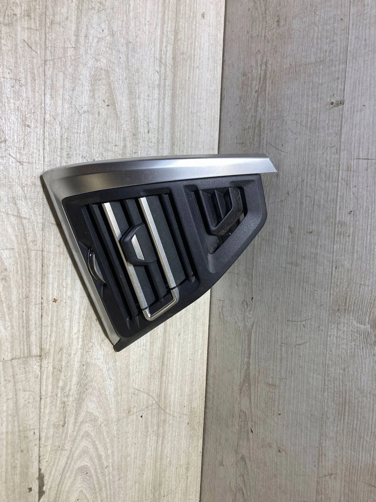 Grelha Ventilação BMW G01 G02 Esquerda OEM 9871599