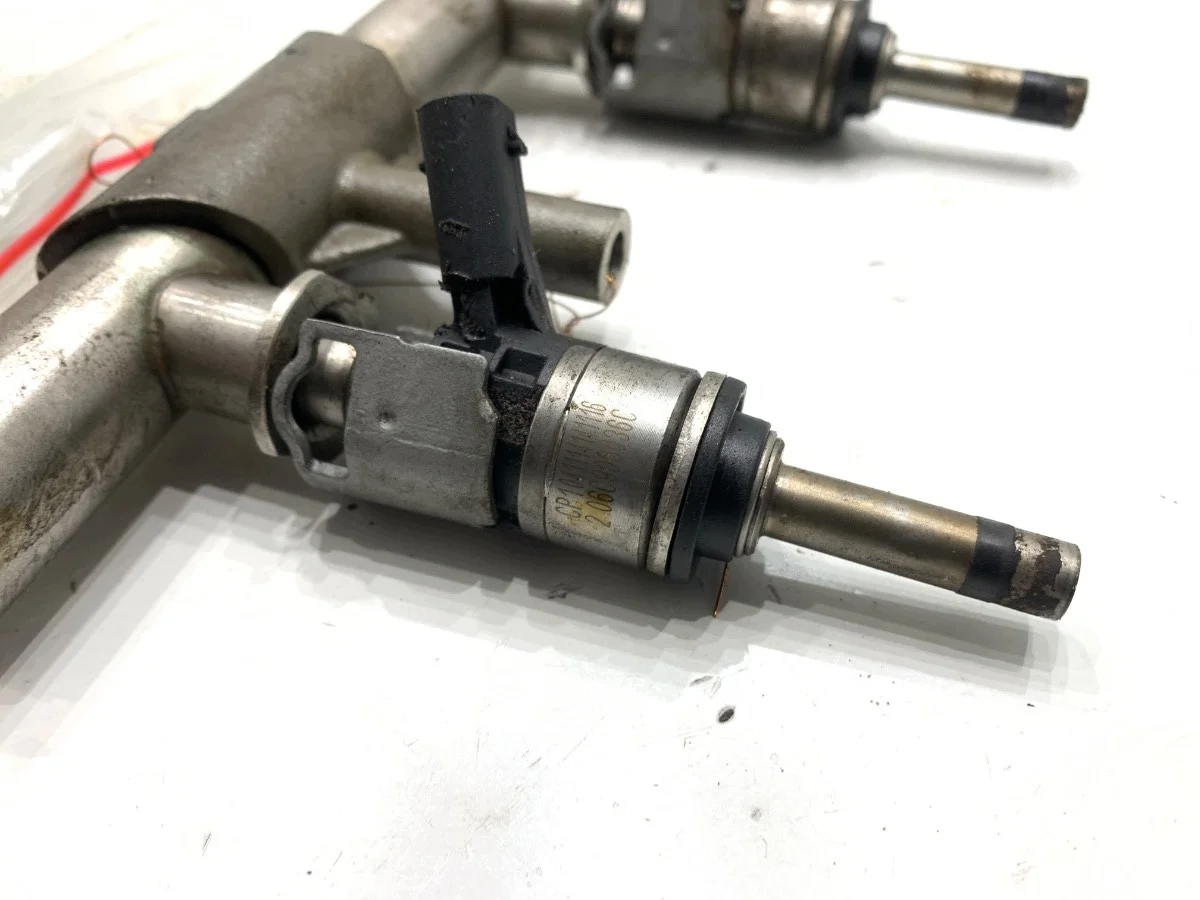 Rampe injecteurs Audi A7 4G 3.0 333CV image 3