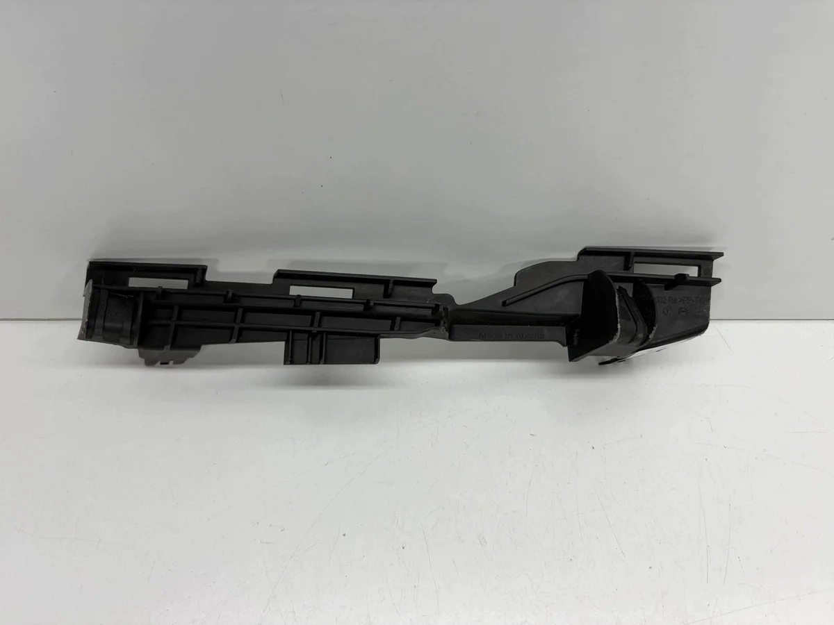 BMW 5 G30 Support phare droit 1039002 image 2