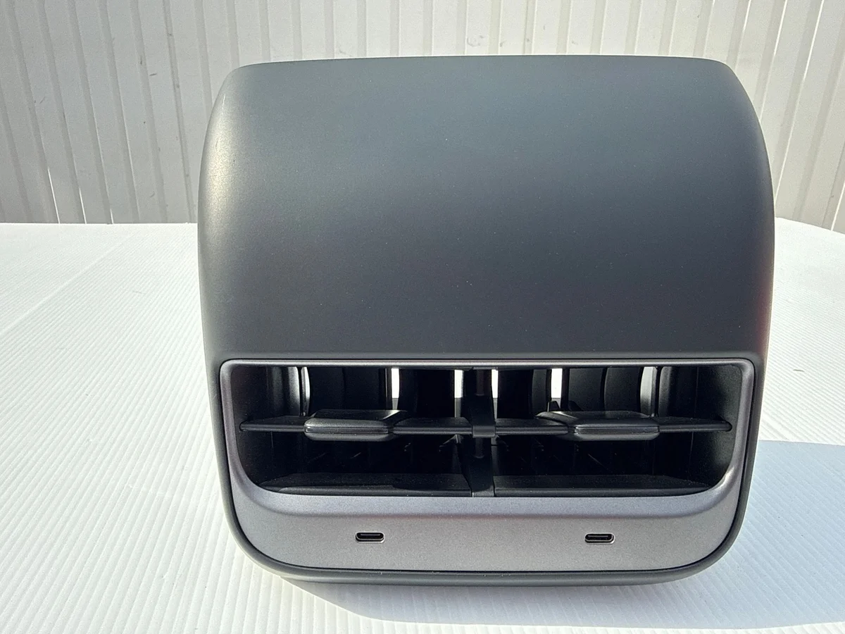 Gniazdo USB Tesla Model Y OEM 154612900D