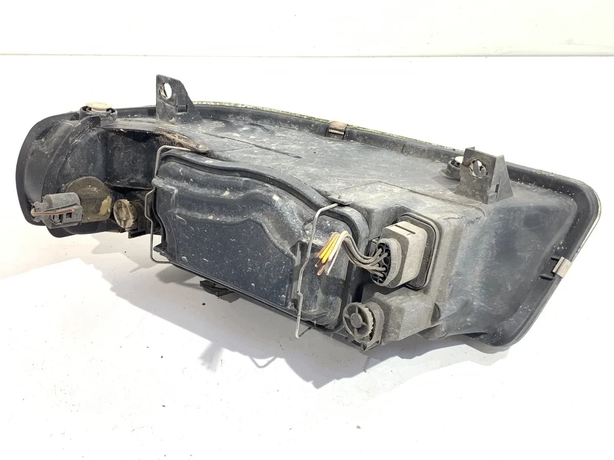 Phare avant droit Seat Leon I 99-06 image 4
