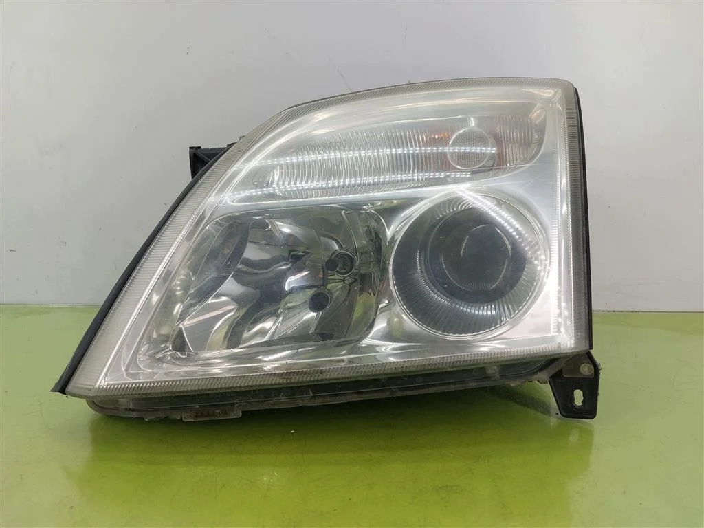 Phare avant gauche Opel Vectra C 15588700
