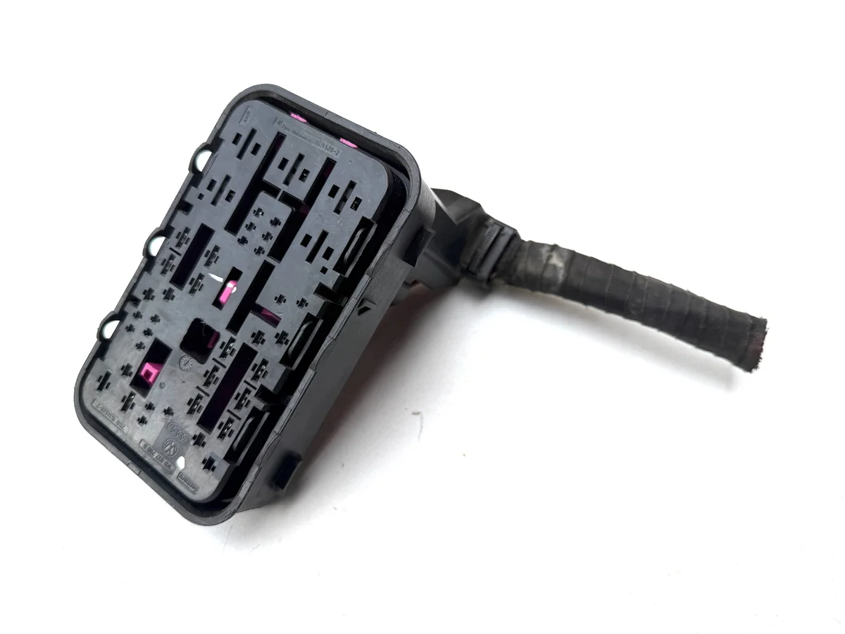 Connettore Audi VW 1K0937700B