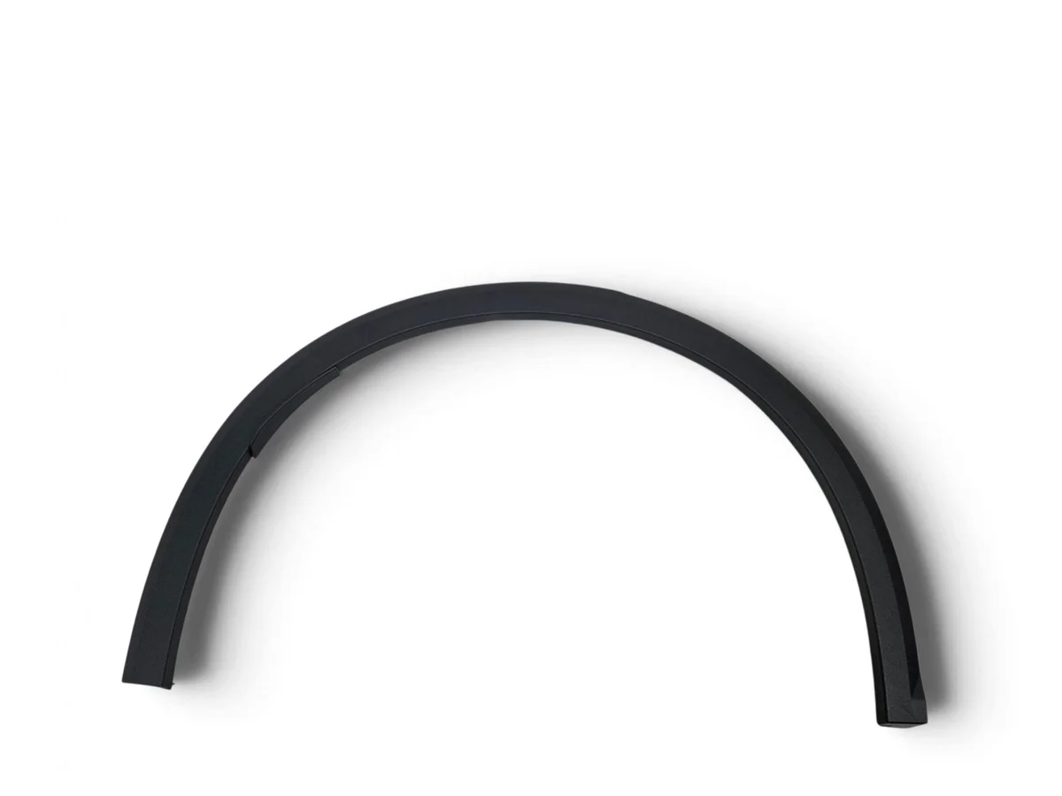 Moldura Paso Rueda Trasero Derecho LYNK & CO 01