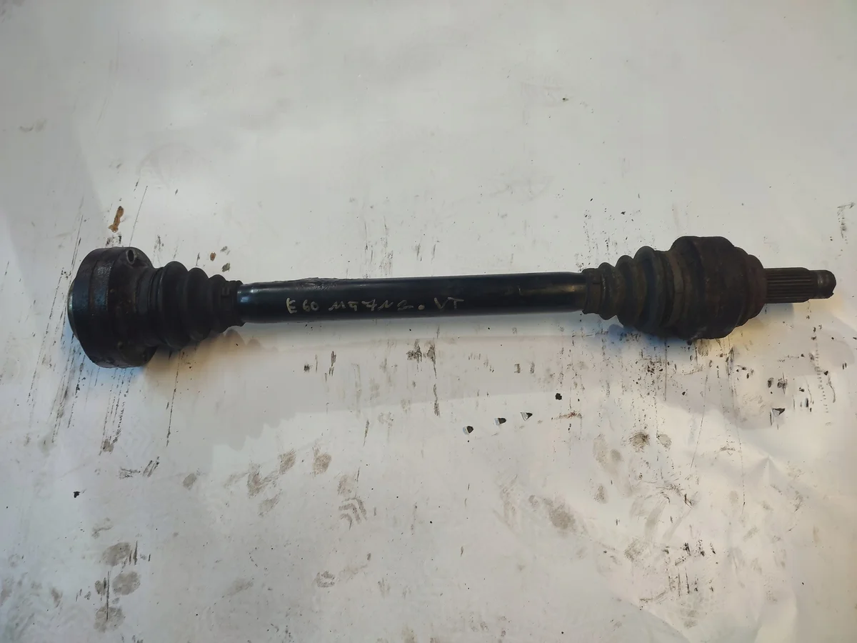 Semieixo Traseiro Direito BMW 5 E60 E61 33207572430