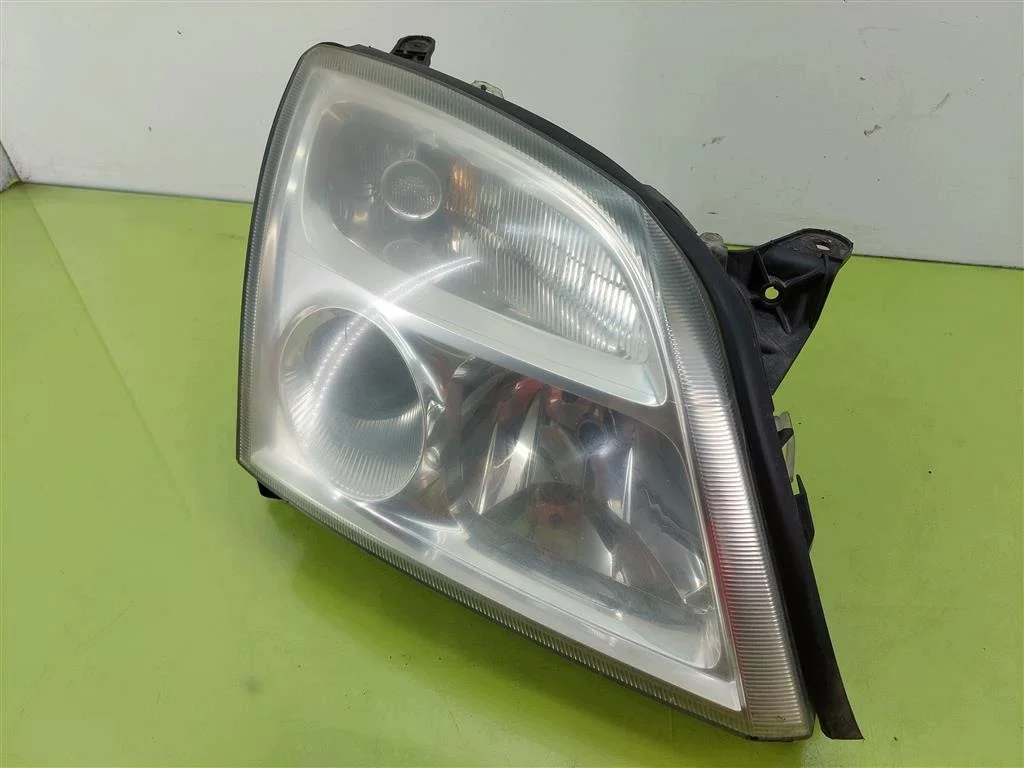 Farol Direito Opel Vectra C 2002-2005 OEM 15588800
