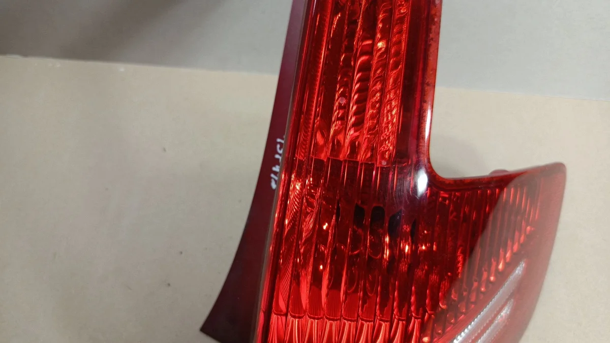 Feu arrière droit Citroën C4 1 (2004-2008) image 3