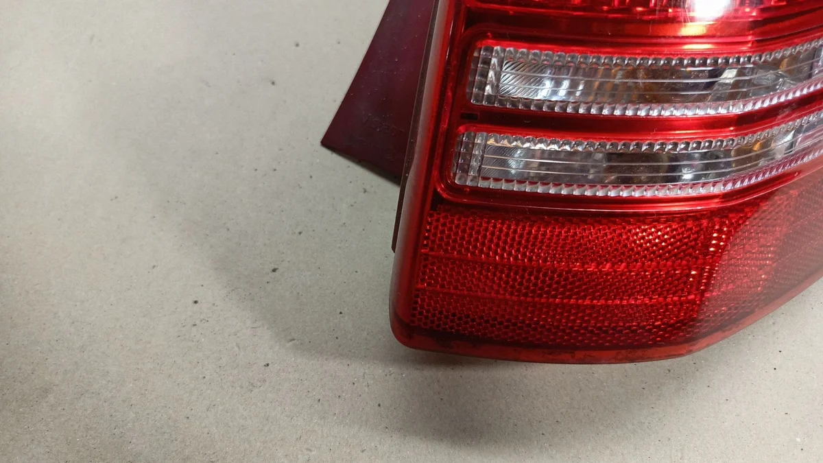 Feu arrière droit Citroën C4 1 (2004-2008) image 4