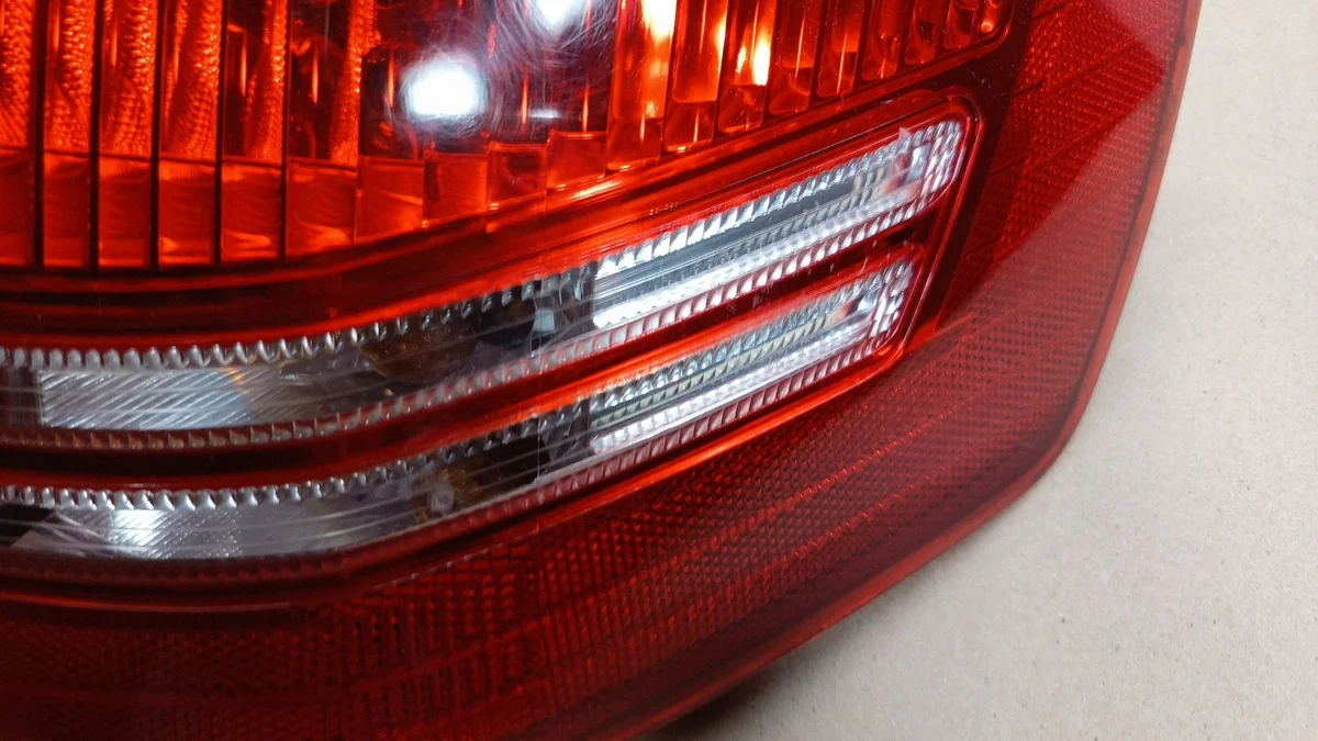 Feu arrière droit Citroën C4 1 (2004-2008) image 5