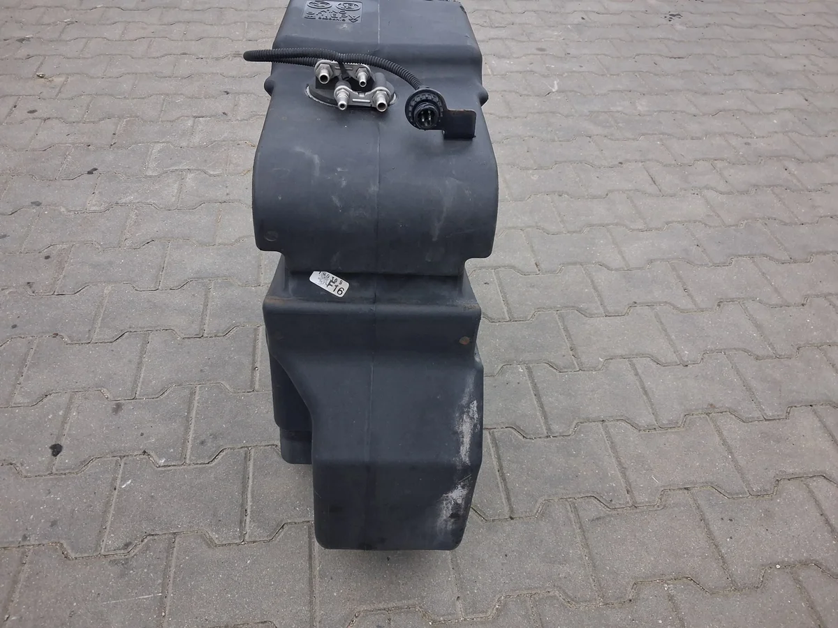 AdBlue Tank Volvo 7421069605 image 3