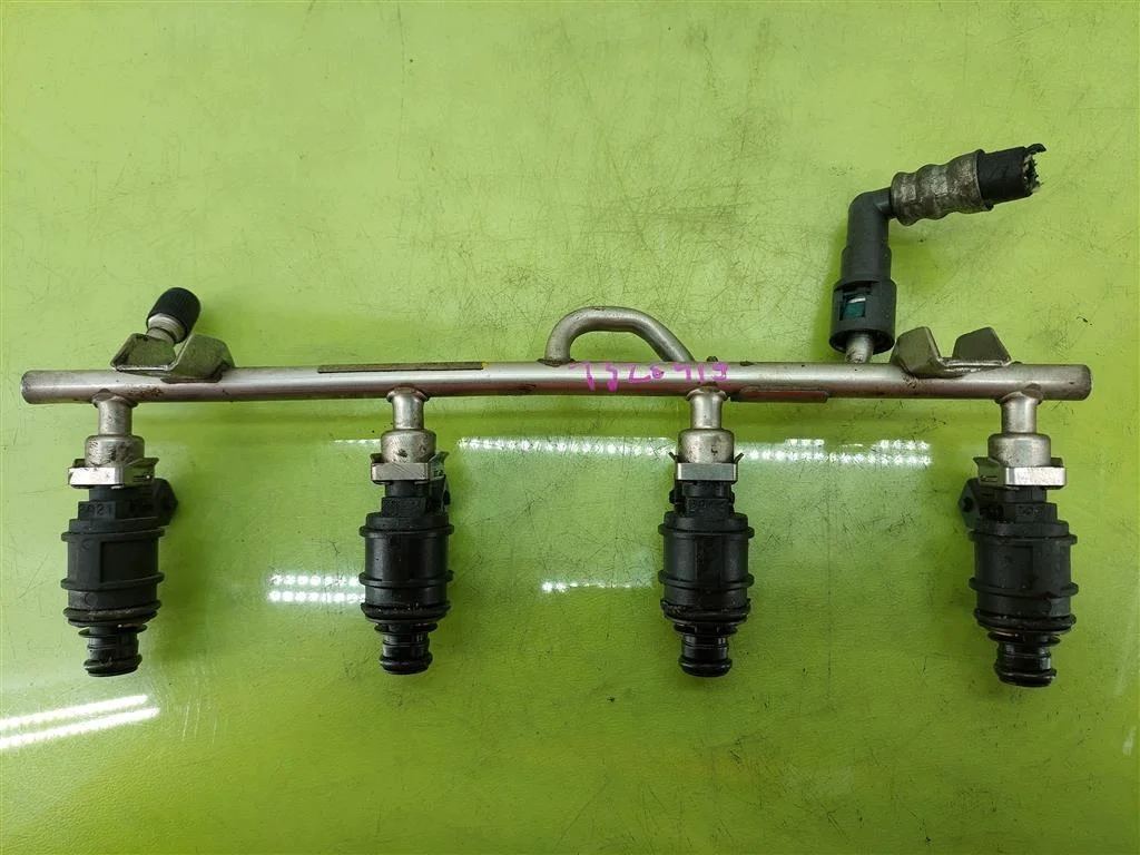 Opel Vectra C Injector Rail 1.8 16V
