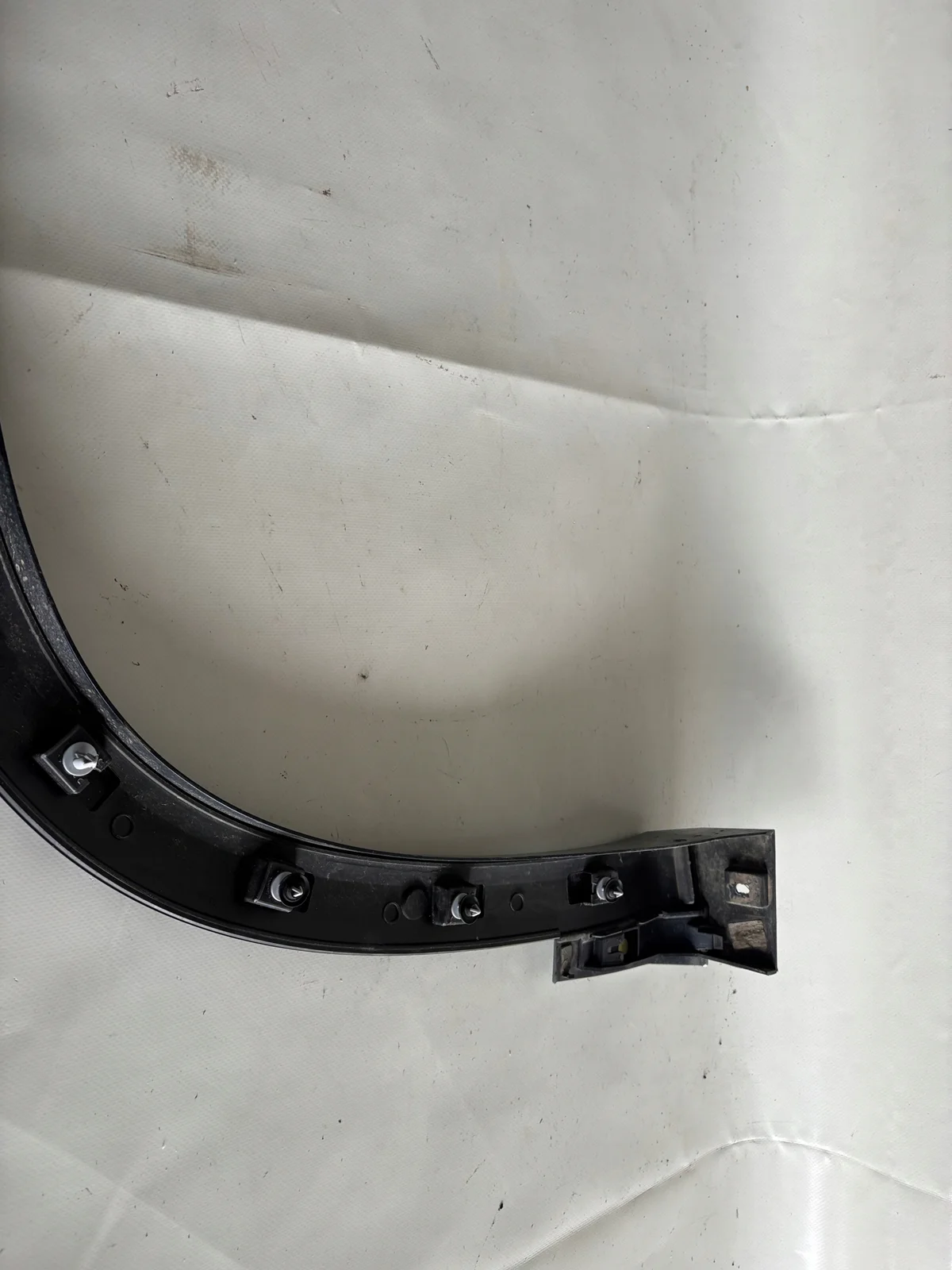 VW Tayron 57N Kotflügelzierleiste links vorne image 7