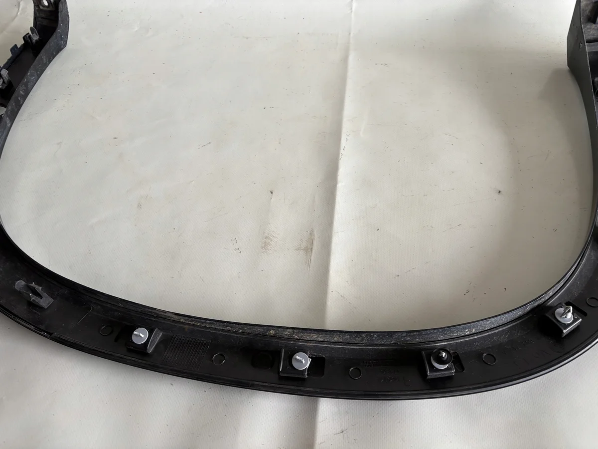 VW Tayron 57N Kotflügelzierleiste links vorne image 8