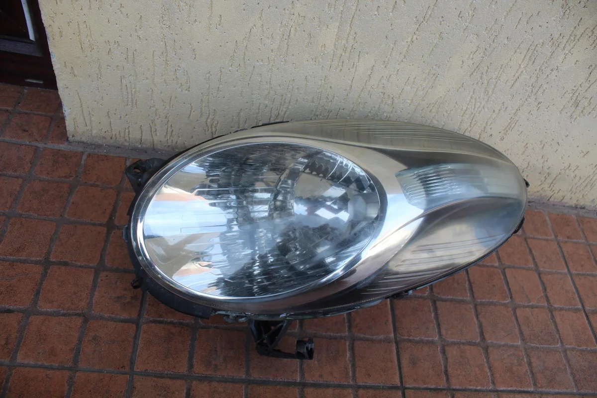 Phare avant gauche Nissan Micra K12 89074320 image 2
