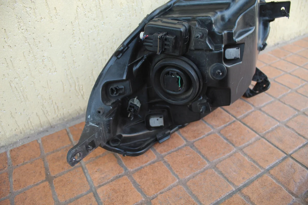 Phare avant gauche Nissan Micra K12 89074320 image 6
