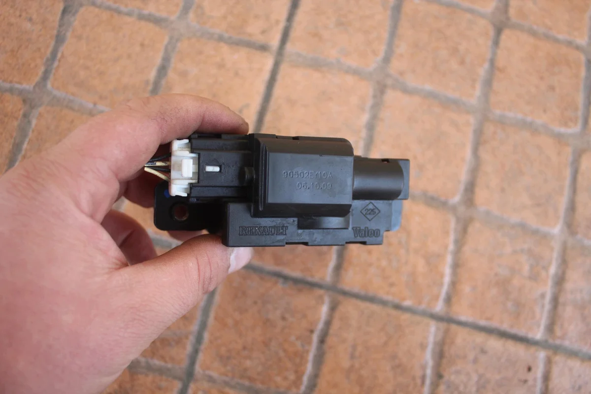 Heckklappen-Schloss Nissan Micra K12 thumbnail 4