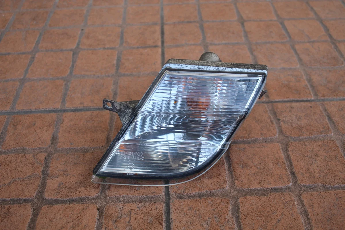 Phare avant gauche Nissan Micra K12 image 2