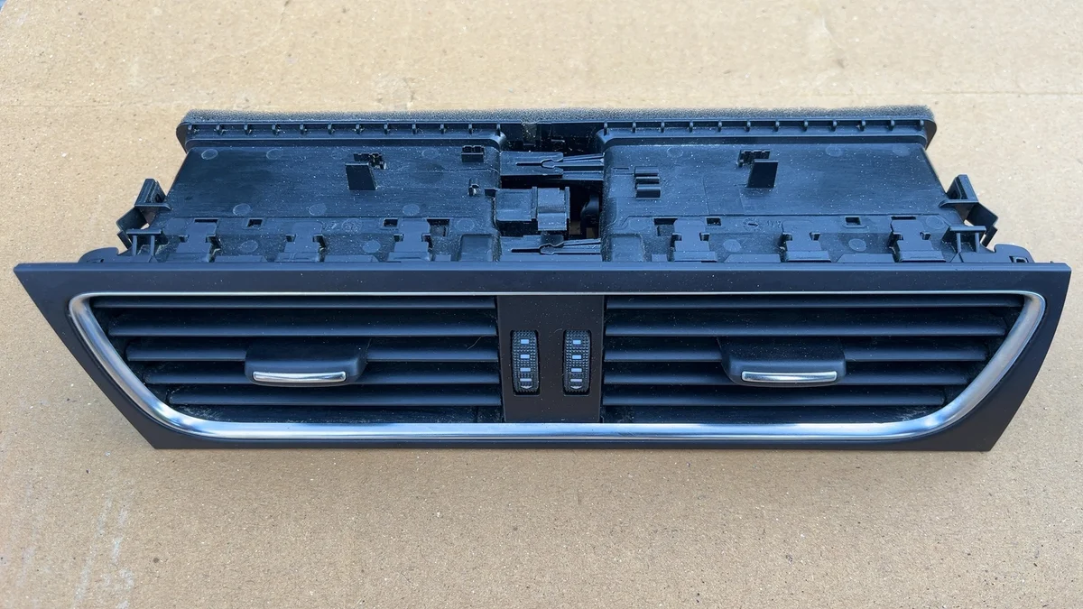 Audi A4 B8 A5 mittre ventilationsgaller