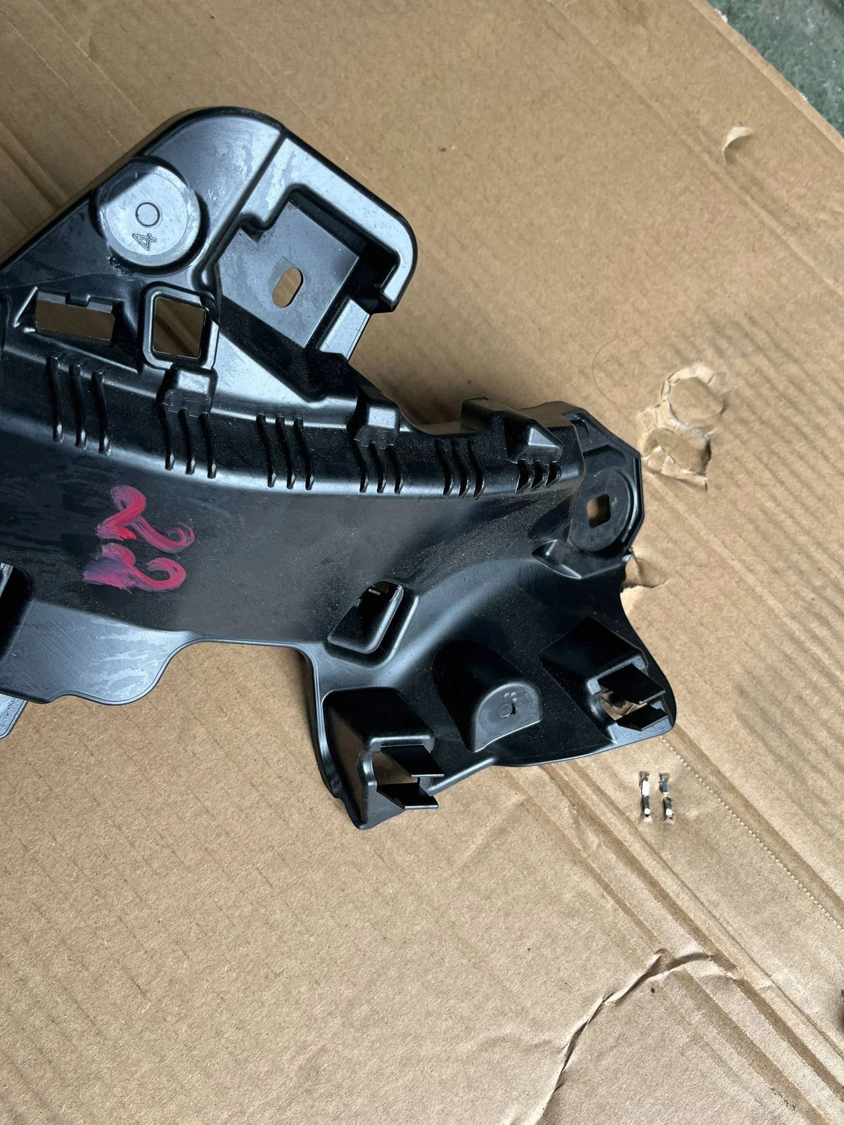 Opel Astra L Curtain Mount Bracket Left image 3