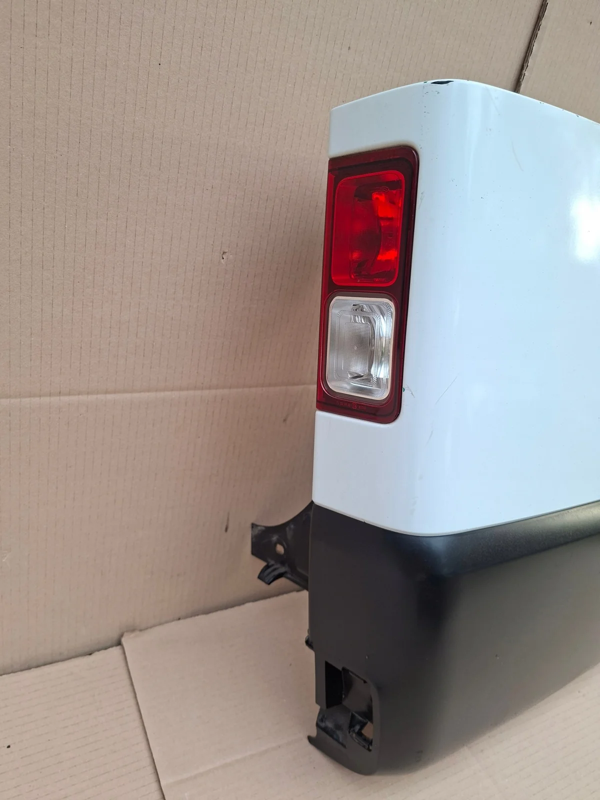 Eckteil Stoßfänger hinten Renault Trafic III image 5