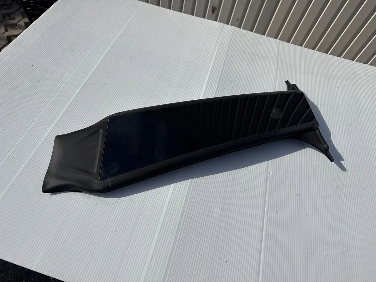 B-pillar Trim Strip Tesla Model Y 150688600H