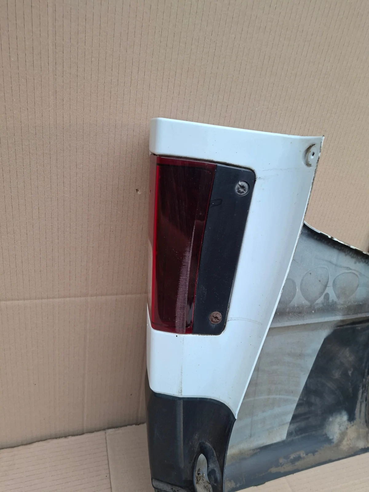 Renault Trafic III: Coin de pare-chocs arrière gauche image 9