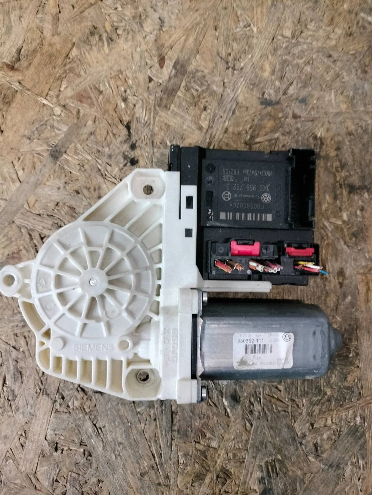 VW Passat B6 Fensterheber Motor Rechts Vorne thumbnail 1