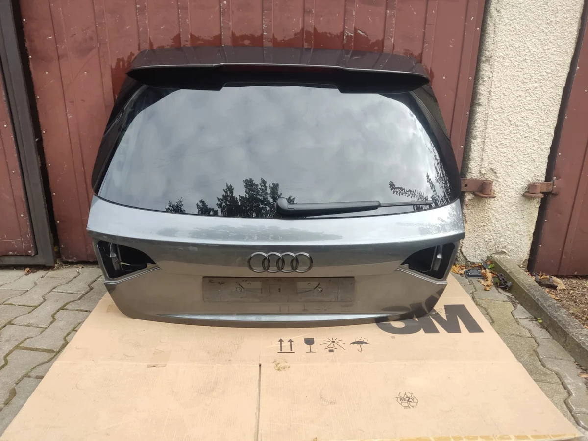 Audi A4 B8 Kombi Tampa Traseira LZ7S