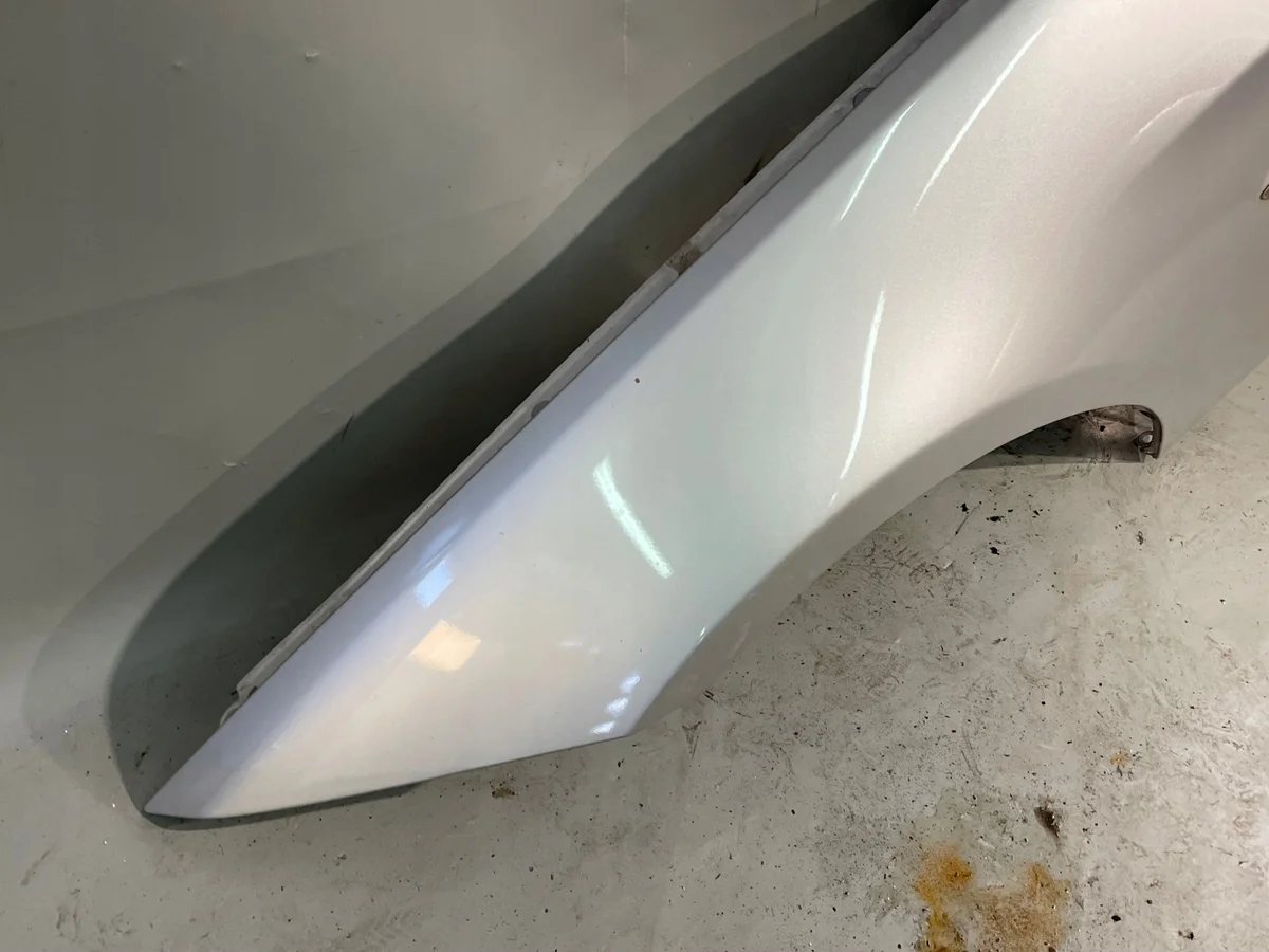 Parafango Anteriore Sinistro BMW E90 E91 thumbnail 1