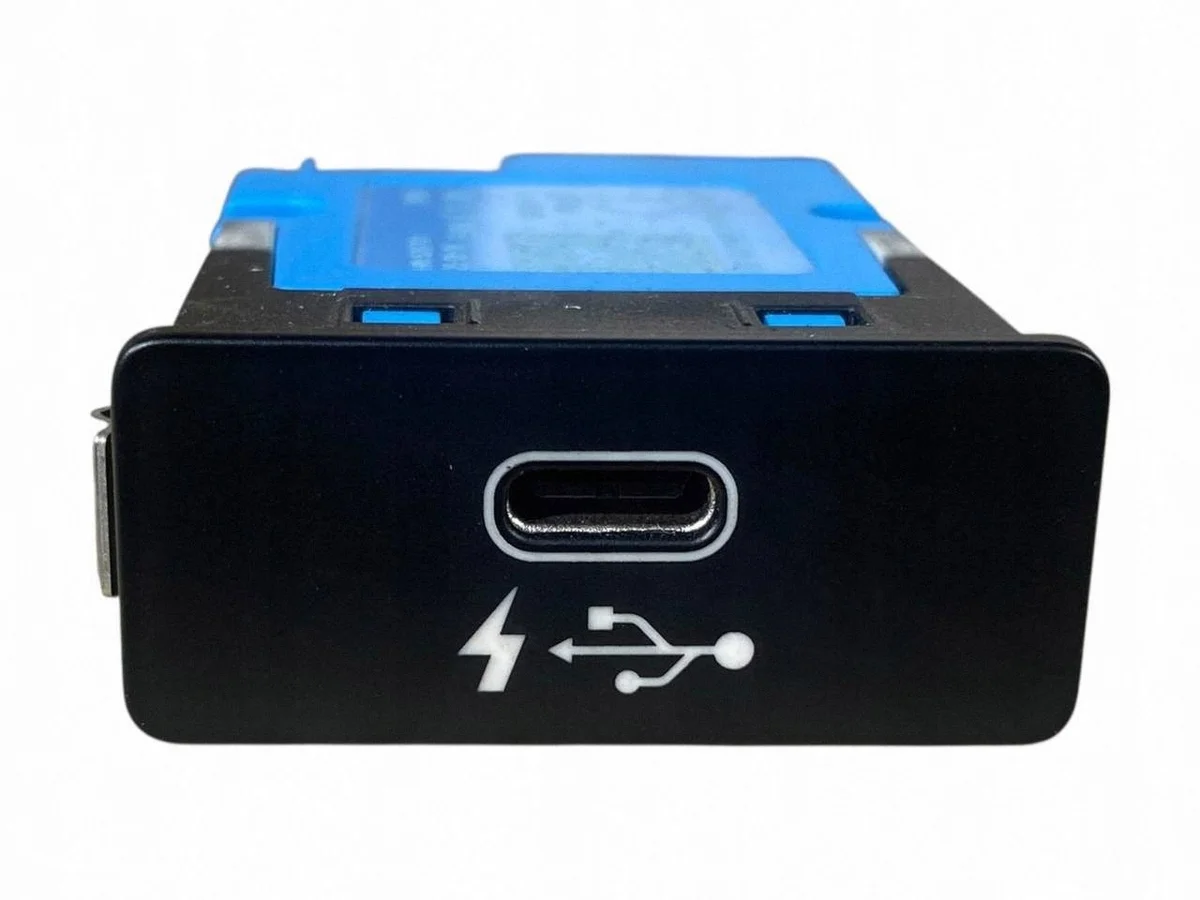 BMW 5 G30 G31 USB Buchse 8711939 image 2