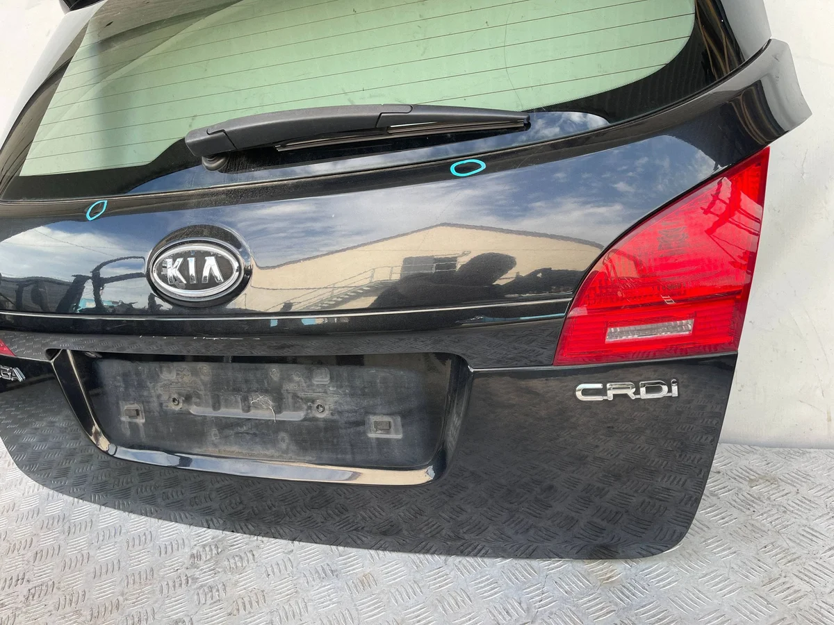 Kia Venga takaluukun luukku CLC6662 image 3