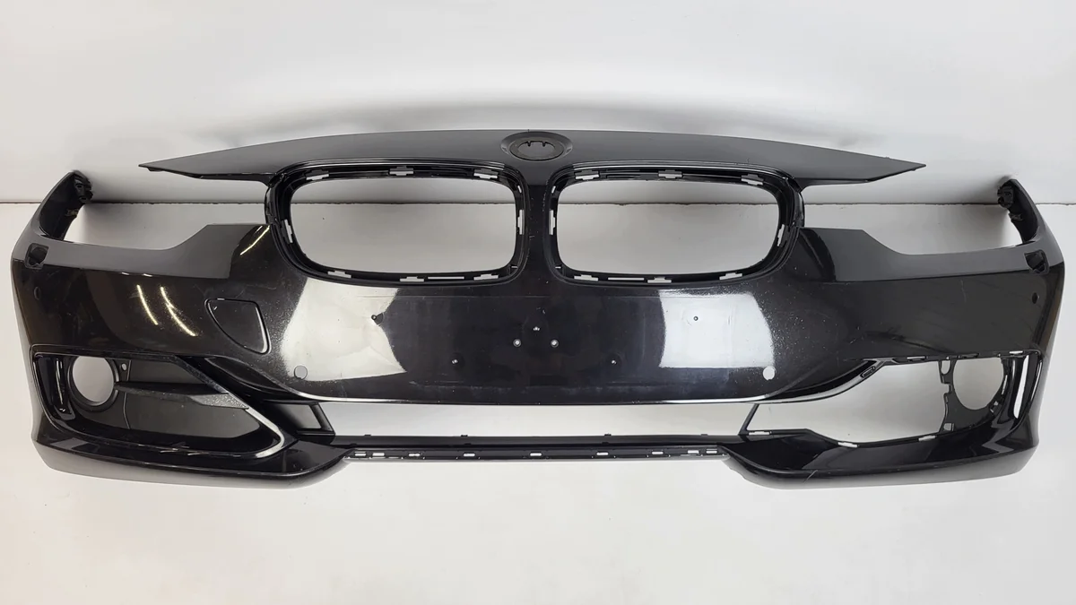 Para-choques BMW Série 3 F30 F31 Usado