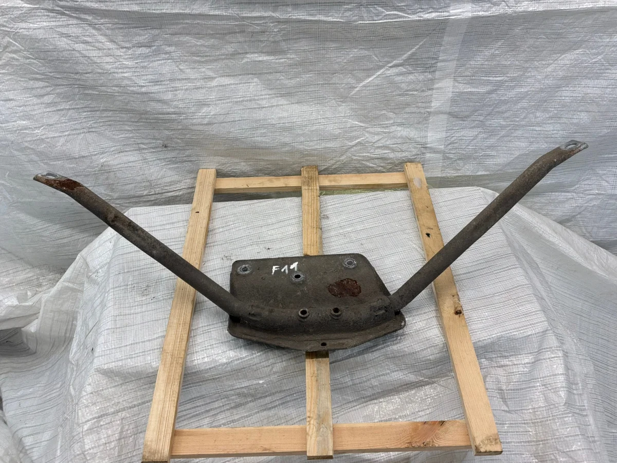 BMW F10 F11 Soporte Chasis Trasero F11TYLNYWSPORNIKPODWOZIA