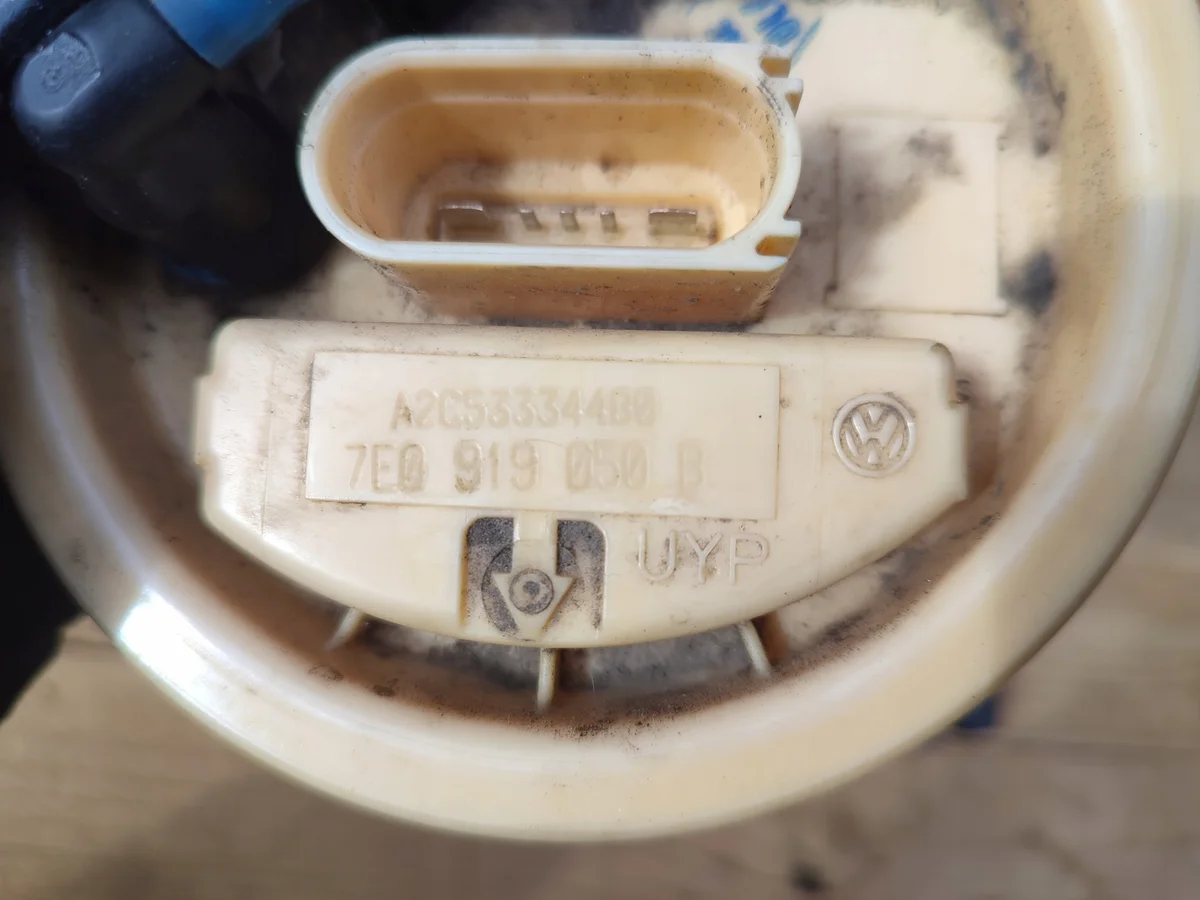 Polttoainepumppu VW T5 T6 2.0 TDI image 4