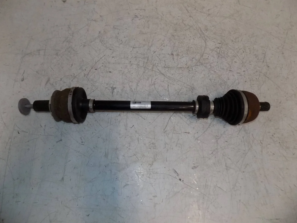 Volvo XC60 II Drivaxel Vänster Bak 32324317