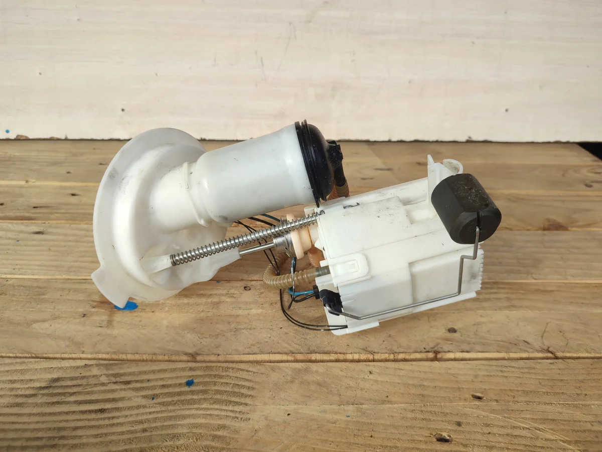 Bomba combustible BMW F20 F30 7243974