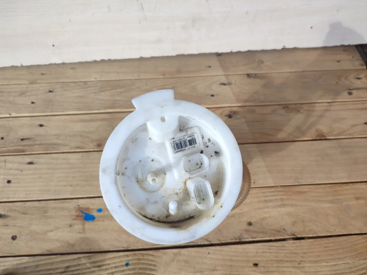 BMW F20 F30 Kraftstoffpumpe 7243974 image 3