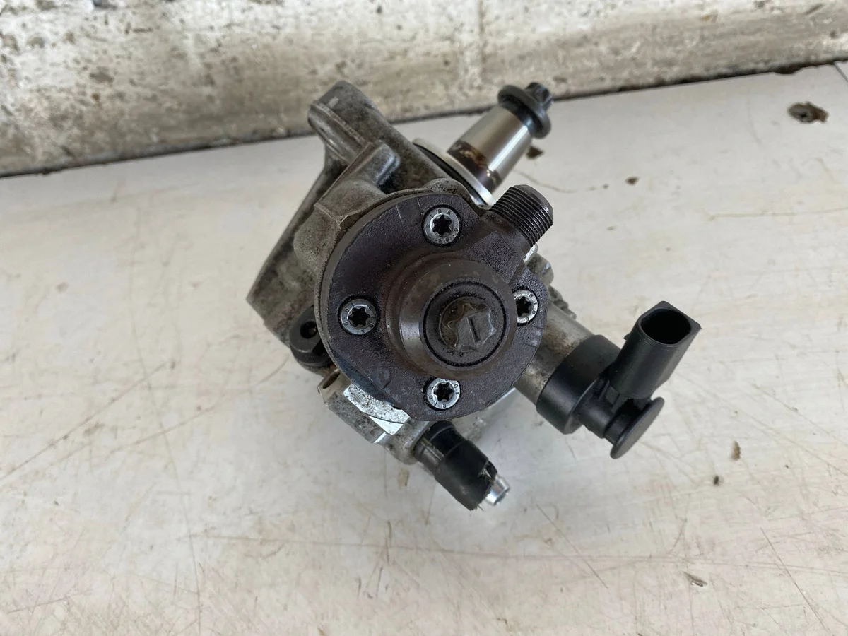 BMW 5 F10 F11 Einspritzdüsen 0445110382 thumbnail 5