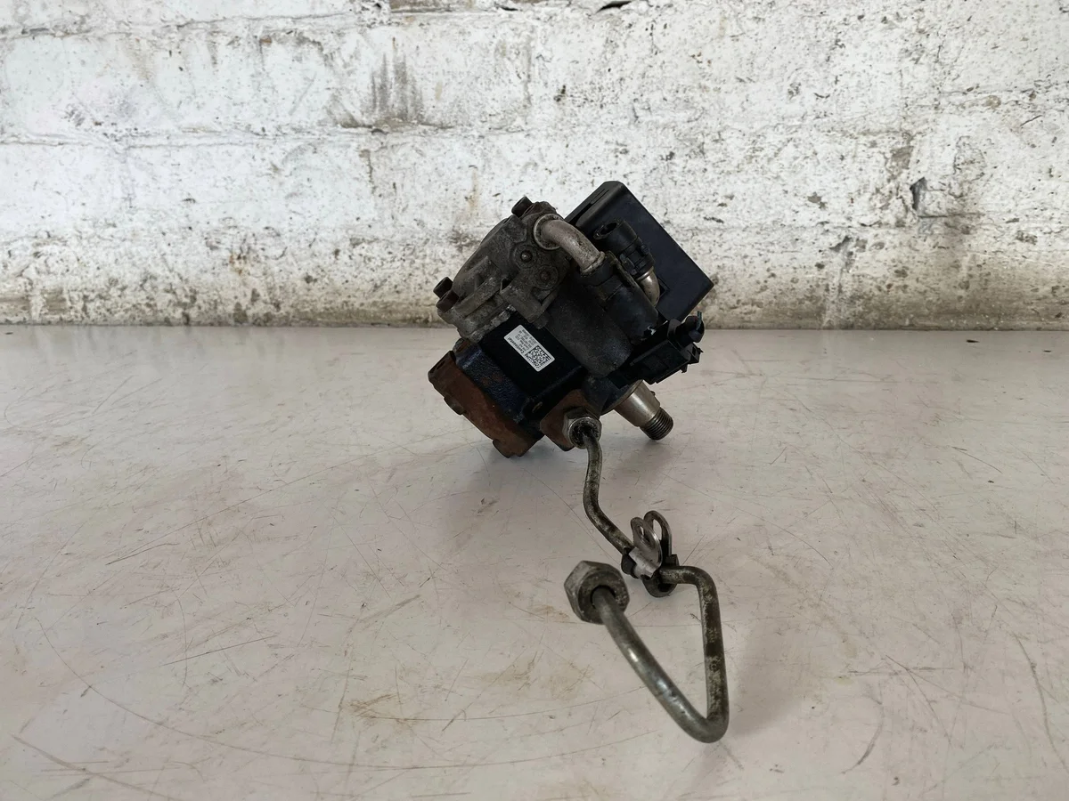 Bomba Inyección Skoda Fabia 1.6TDI 03L130755E image 7