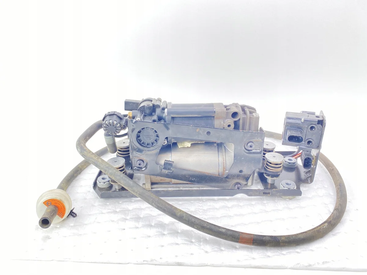 BMW 37206875176 Compresor Suspensión Usado image 3