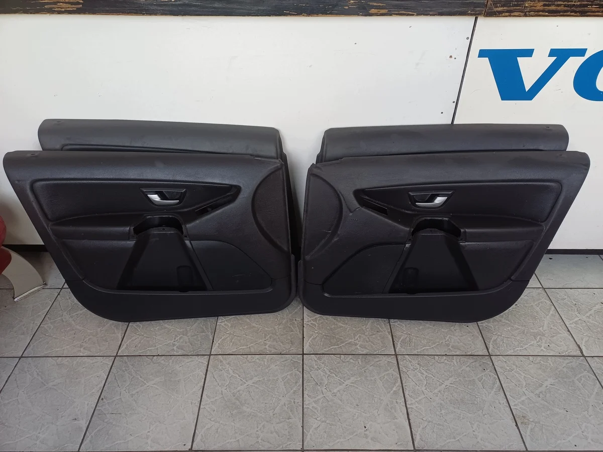 Volvo XC90 Paneles de Puerta Usados XC90