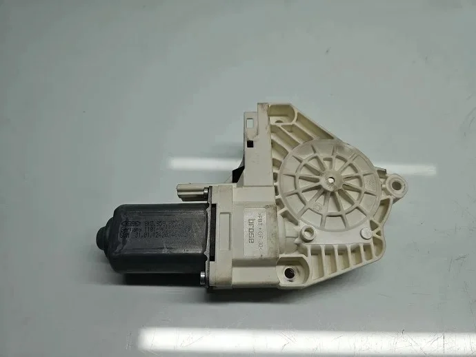 Motor elevalunas Skoda Superb II 8K0959802A