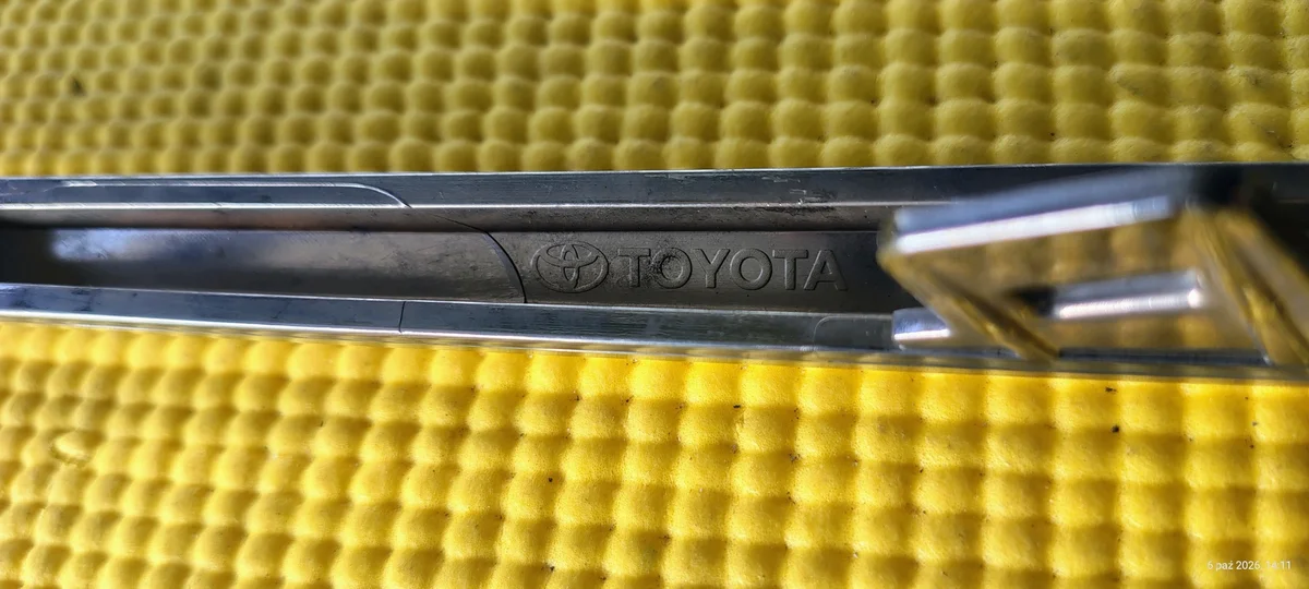 Toyota Corolla E21 Rejilla Delantera Izquierda image 4