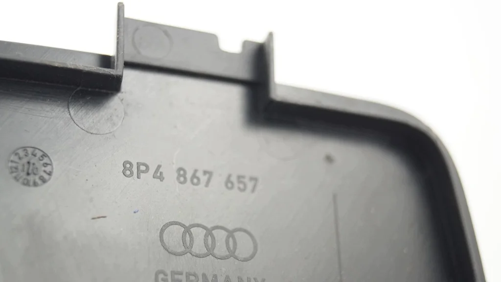 Audi A3 Boot Lid Cover 8P4867657 image 4