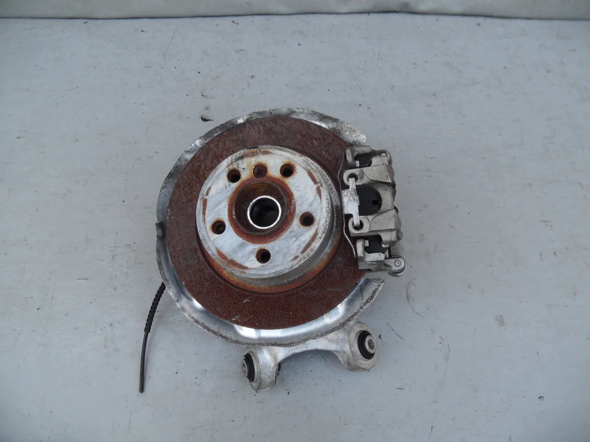BMW i3 i01 Achsschenkel links hinten